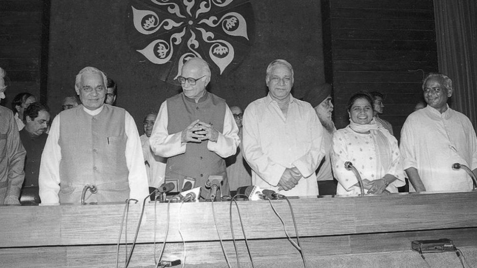 कांग्रेस को समर्थन देकर क्या मायावती पीएम बनना चाहती हैं? कांग्रेस को समर्थन देकर क्या मायावती पीएम बनना चाहती हैं?