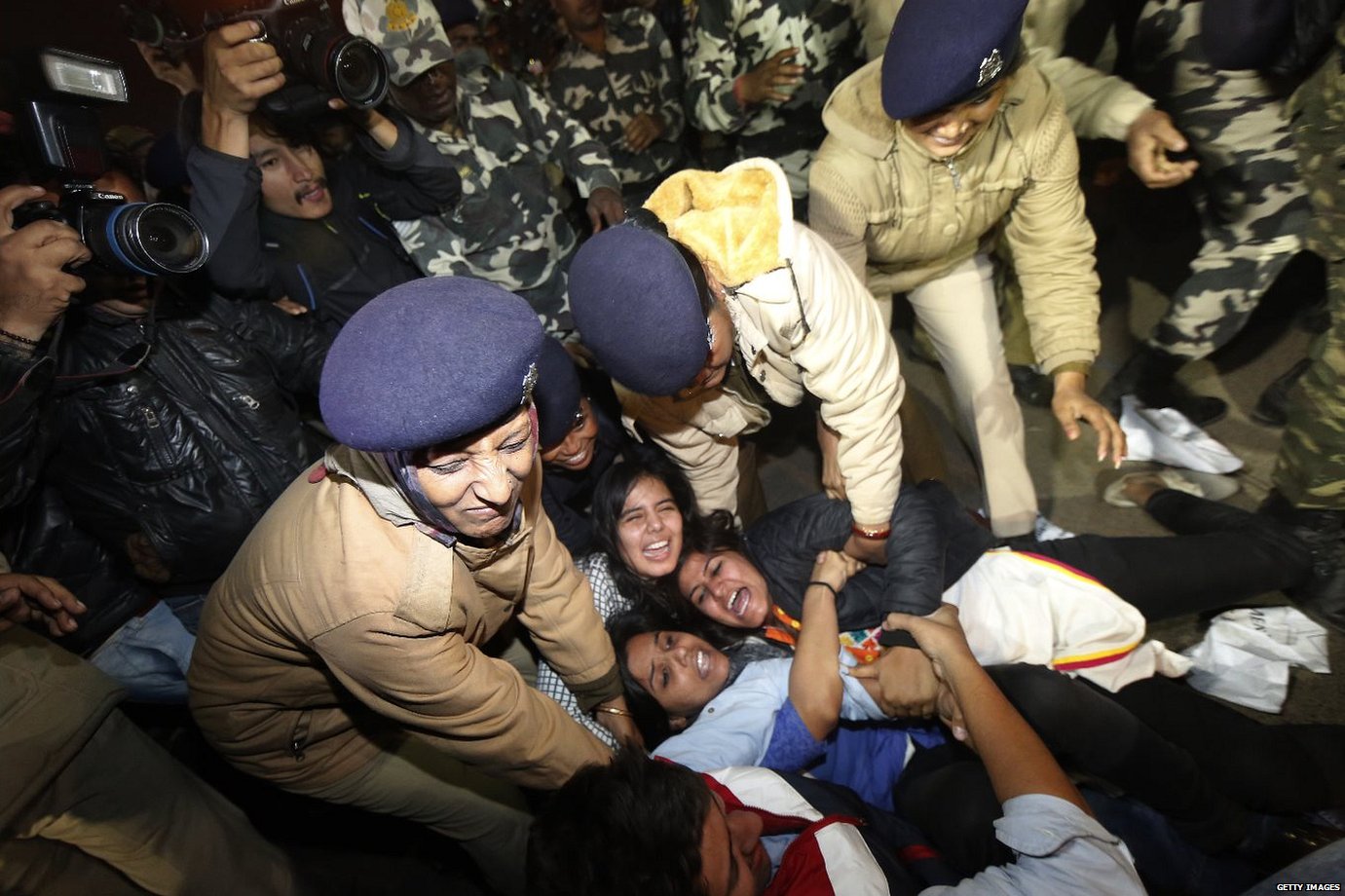 निर्भया मामले के बाद हुए विरोध प्रदर्शन का एक दृश्य निर्भया मामले के बाद हुए विरोध प्रदर्शन का एक दृश्य