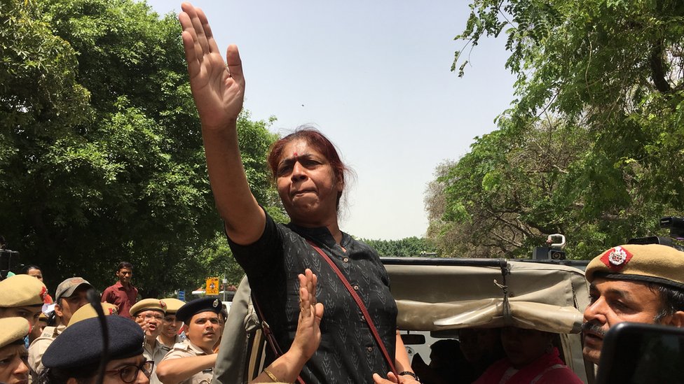 वो औरतें जिन्हें अब भी न्यायपालिका पर विश्वास है वो औरतें जिन्हें अब भी न्यायपालिका पर विश्वास है