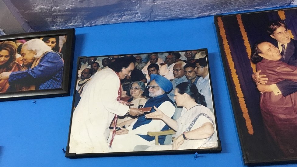 विभिन्न हस्तियों के साथ तस्वीरों में छन्नूलाल मिश्र विभिन्न हस्तियों के साथ तस्वीरों में छन्नूलाल मिश्र