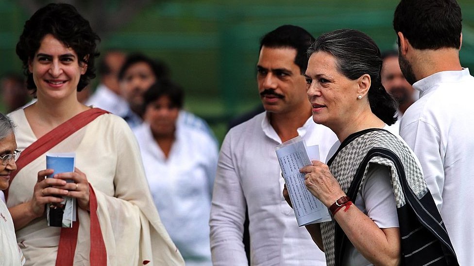 प्रियंका गांधी प्रियंका गांधी