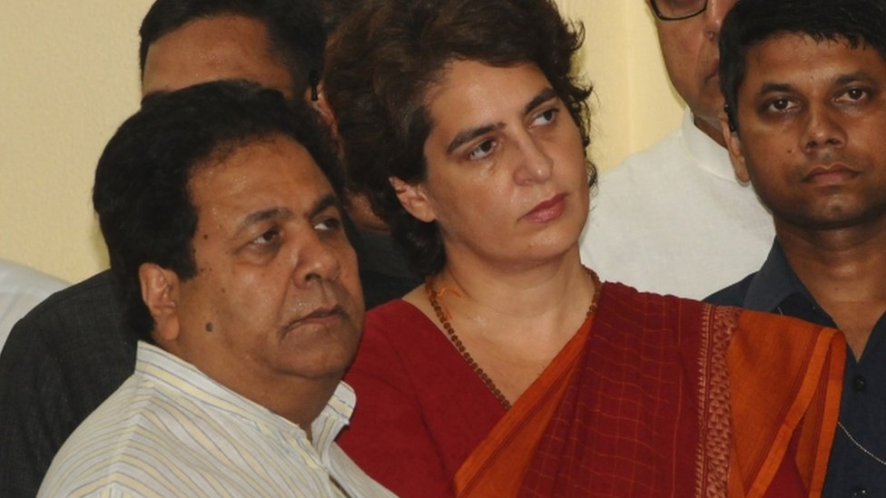 प्रियंका गांधी और राजीव शुक्ला प्रियंका गांधी और राजीव शुक्ला
