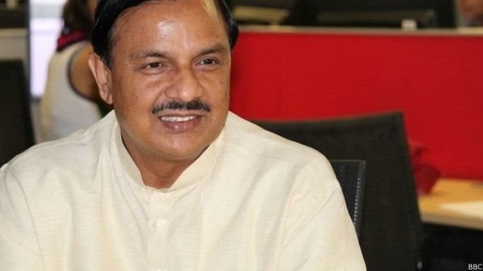 डॉक्टर महेश शर्मा डॉक्टर महेश शर्मा