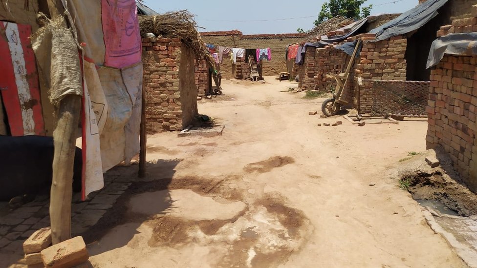 दलित बच्ची को रेप के बाद जलाकर मारा, या हुआ हादसा दलित बच्ची को रेप के बाद जलाकर मारा, या हुआ हादसा