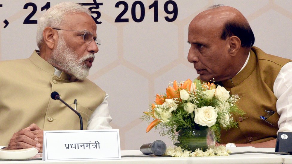 राजनाथ सिंह और नरेंद्र मोदी राजनाथ सिंह और नरेंद्र मोदी