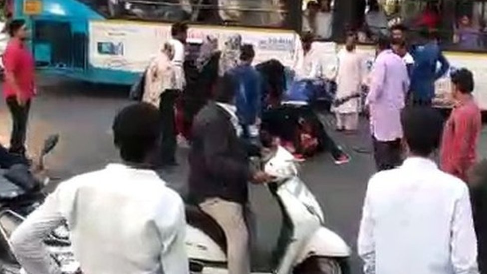 सोशल मीडिया सोशल मीडिया
