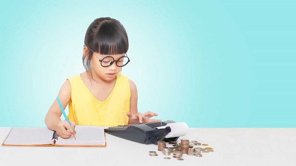 पैसों को लेकर पति-पत्नी और दोस्तों के बीच क्यों होती है लड़ाई पैसों को लेकर पति-पत्नी और दोस्तों के बीच क्यों होती है लड़ाई