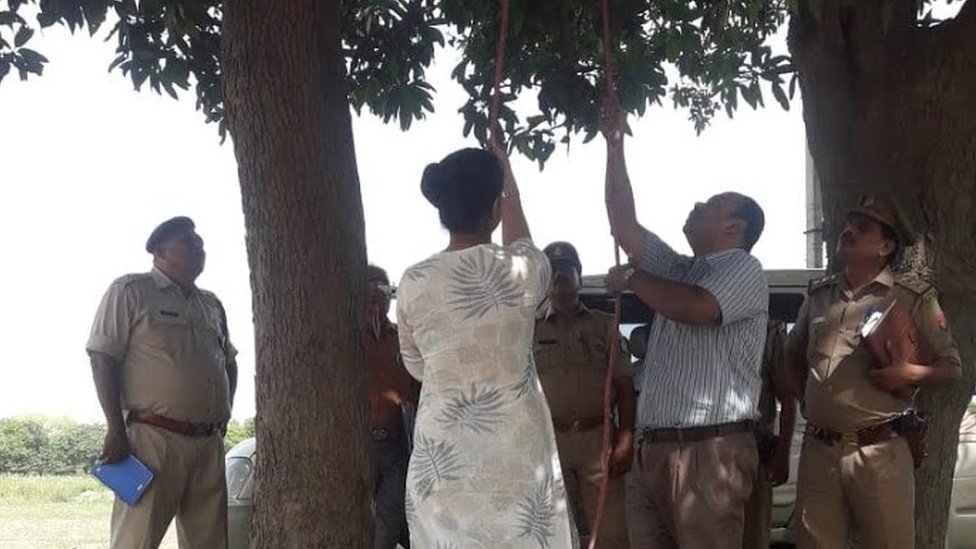 सीएफ़एसएल की टीम सीएफ़एसएल की टीम