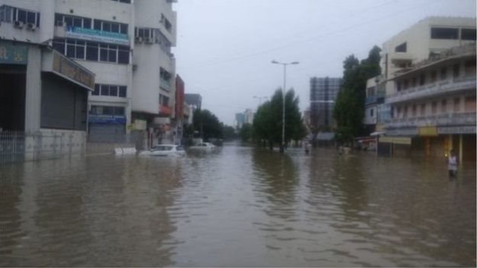 बाढ़ बाढ़