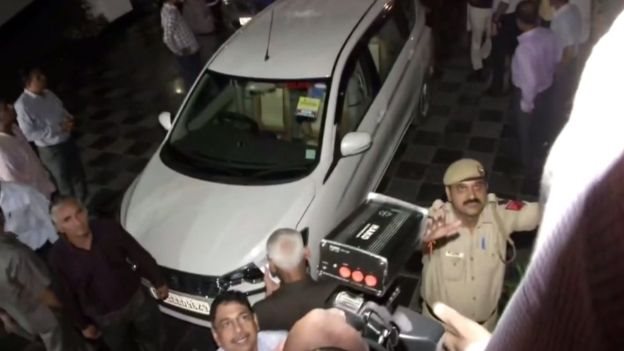 ChidambaramArrested, PChidamabaram, CBI HQ, AICC, पी चिदंबरम, चिदंबरम गिरफ़्तार, सीबीआई, कांग्रेस ChidambaramArrested, PChidamabaram, CBI HQ, AICC, पी चिदंबरम, चिदंबरम गिरफ़्तार, सीबीआई, कांग्रेस