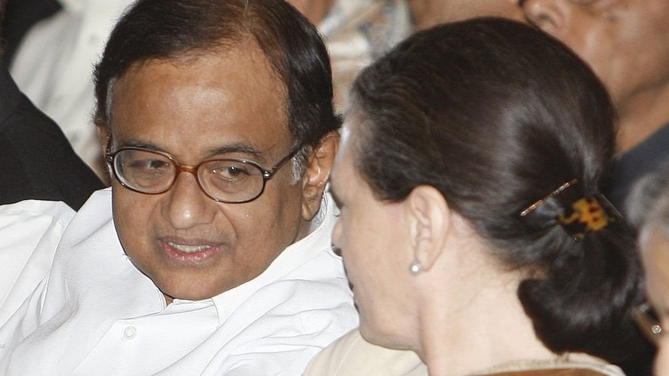 सोनिया गांधी और पी चिदंबरम सोनिया गांधी और पी चिदंबरम