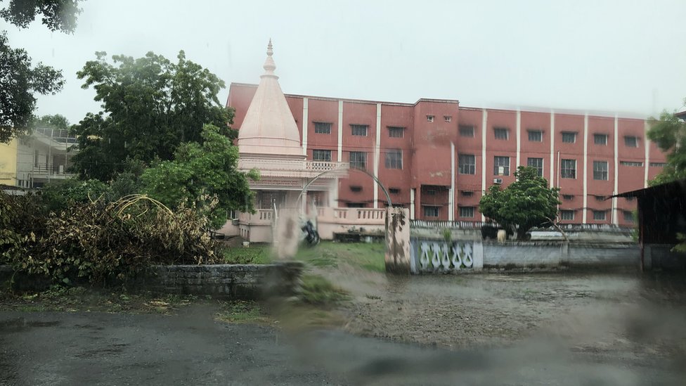 मुमुक्षु आश्रम मुमुक्षु आश्रम
