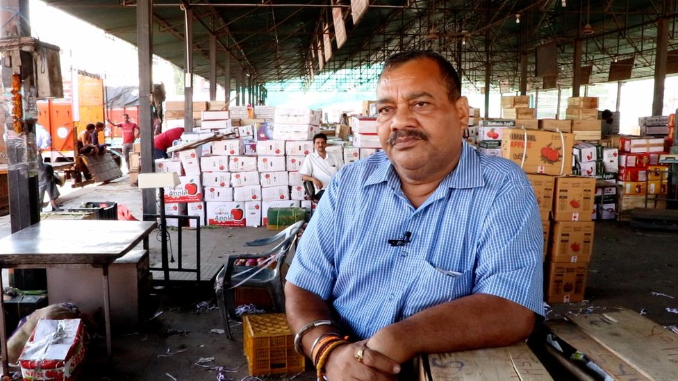 मार्केट एसोसिएशन के अध्यक्ष श्यामलाल मार्केट एसोसिएशन के अध्यक्ष श्यामलाल
