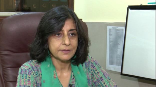 पाकिस्तान की जानी मानी ब्रेस्ट कैंसर विशेषज्ञ डॉक्टर हुमा मजीद पाकिस्तान की जानी मानी ब्रेस्ट कैंसर विशेषज्ञ डॉक्टर हुमा मजीद