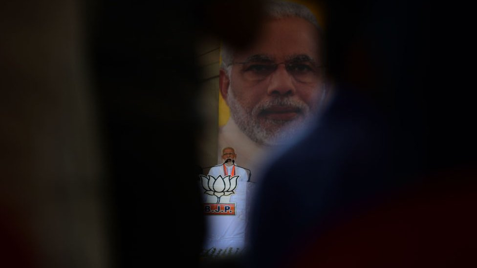 मोदी मोदी