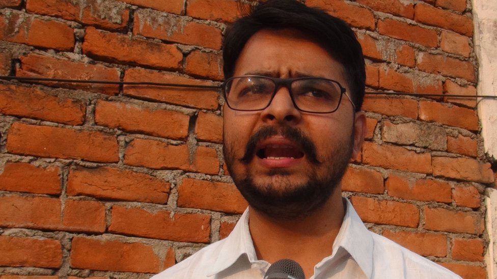 इलाहाबाद विश्वविद्यालय के छात्र संघ अध्यक्ष रहे रोहित मिश्र इलाहाबाद विश्वविद्यालय के छात्र संघ अध्यक्ष रहे रोहित मिश्र