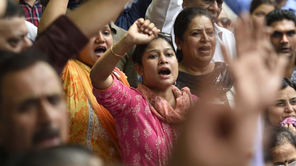 महिला आंदोलनकारी महिला आंदोलनकारी