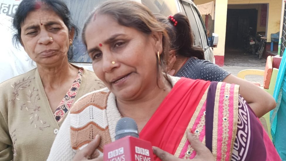 गांव की प्रधान शांति देवी गांव की प्रधान शांति देवी