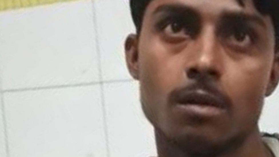 ज़िंदा बचने वाला शख़्स मुबारक ज़िंदा बचने वाला शख़्स मुबारक