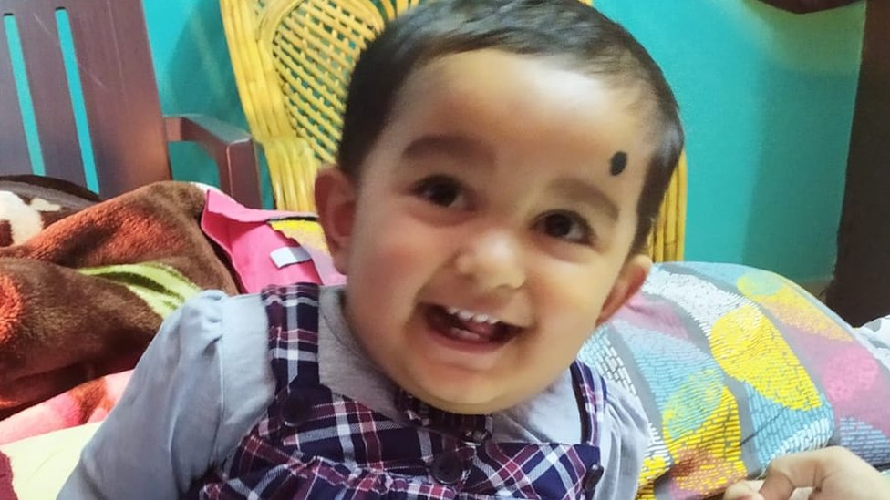 रवि शेखर और एकता की बच्ची रवि शेखर और एकता की बच्ची