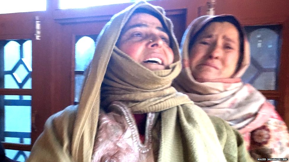 बासित की मां हफ़ीज़ा बासित की मां हफ़ीज़ा