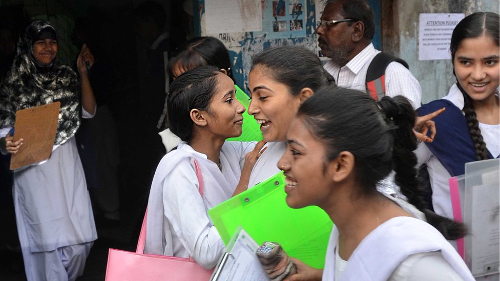 मदरसे में हिंदू छात्रों की बढ़ती तादाद मदरसे में हिंदू छात्रों की बढ़ती तादाद