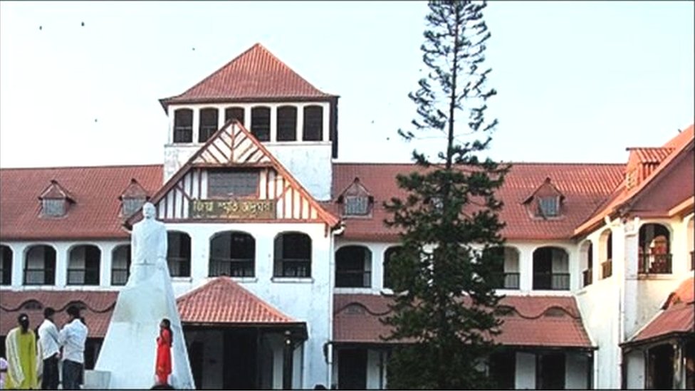 चटगांव का सर्किट हाउस जहां ज़ियाउर रहमान की हत्या की गई चटगांव का सर्किट हाउस जहां ज़ियाउर रहमान की हत्या की गई