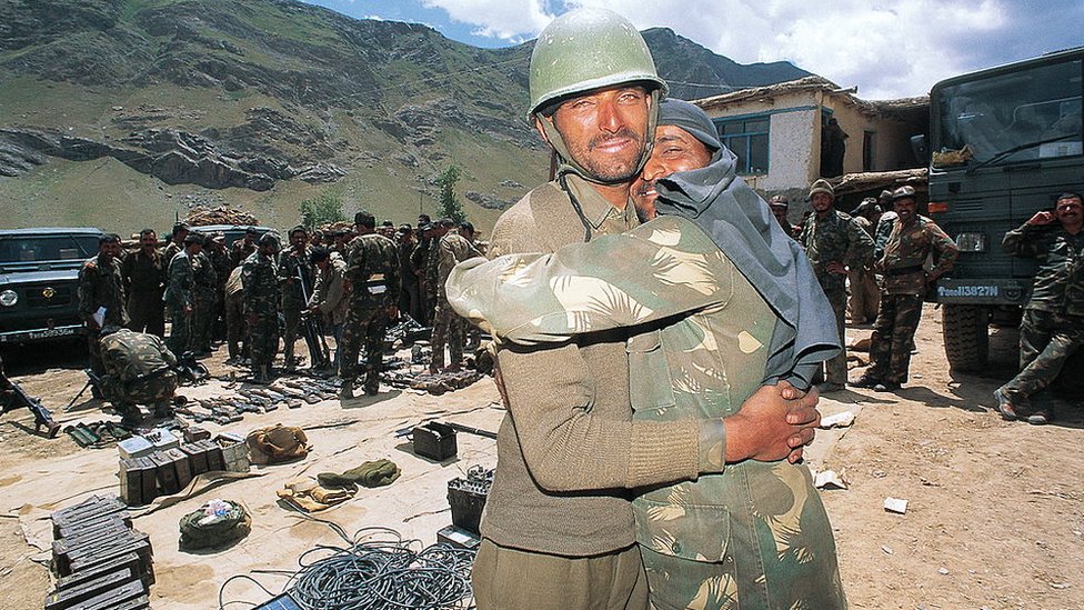 कारगिल में भारतीय जवान कारगिल में भारतीय जवान