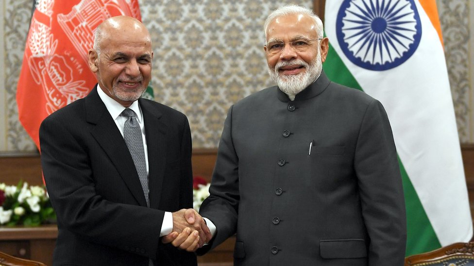 मोदी के साथ अशरफ़ ग़नी मोदी के साथ अशरफ़ ग़नी