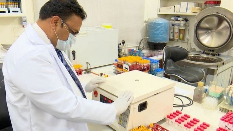 पाकिस्तान अभी तक वैक्सीन की ख़रीददारी का समझौता क्यों नहीं कर पाया? पाकिस्तान अभी तक वैक्सीन की ख़रीददारी का समझौता क्यों नहीं कर पाया?