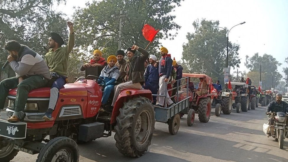 पंजाब के गुरदासपुर में ट्रैक्टर रैली की तैयारियां पंजाब के गुरदासपुर में ट्रैक्टर रैली की तैयारियां