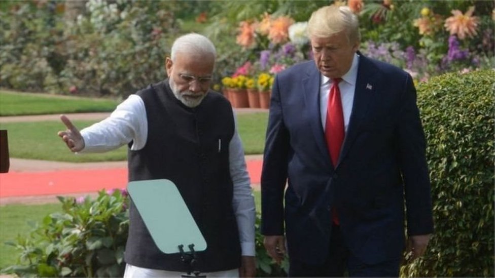 ट्रंप के साथ मोदी ट्रंप के साथ मोदी