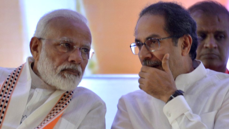 मोदी और उद्धव ठाकरे मोदी और उद्धव ठाकरे