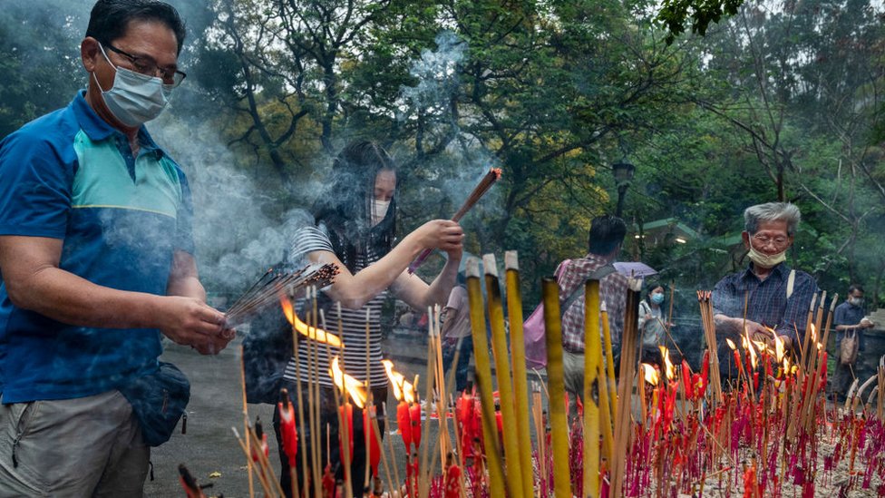 हॉन्ग कॉन्ग का एक कब्रिस्तान हॉन्ग कॉन्ग का एक कब्रिस्तान