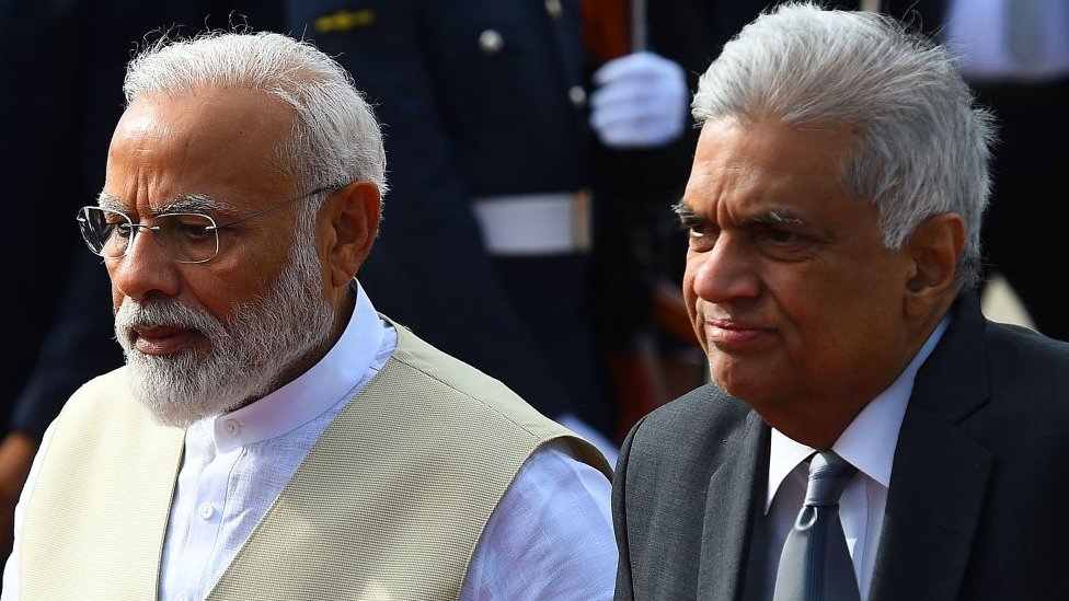 पीएम मोदी और रानिल विक्रमसिंघे पीएम मोदी और रानिल विक्रमसिंघे