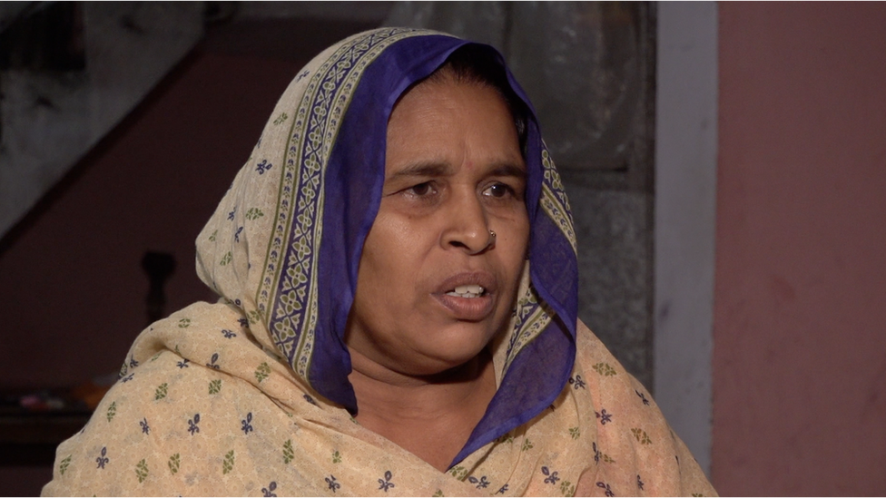 नितिन नम्बरदार की मां इंदिरा अपने बेटे को बेग़ुनाह बताती हैं नितिन नम्बरदार की मां इंदिरा अपने बेटे को बेग़ुनाह बताती हैं