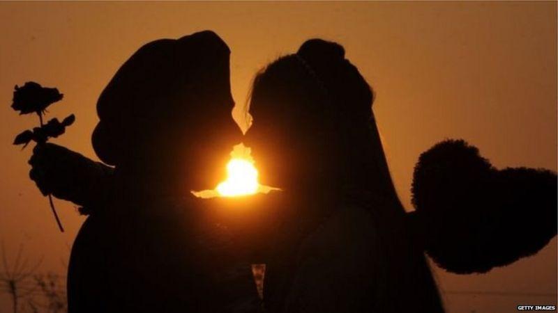 शादी में सेक्स, अधिकार और प्रताड़ना के...