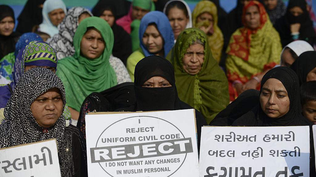 मुसलमानों का पर्सनल लॉ कैसे बना, समान...